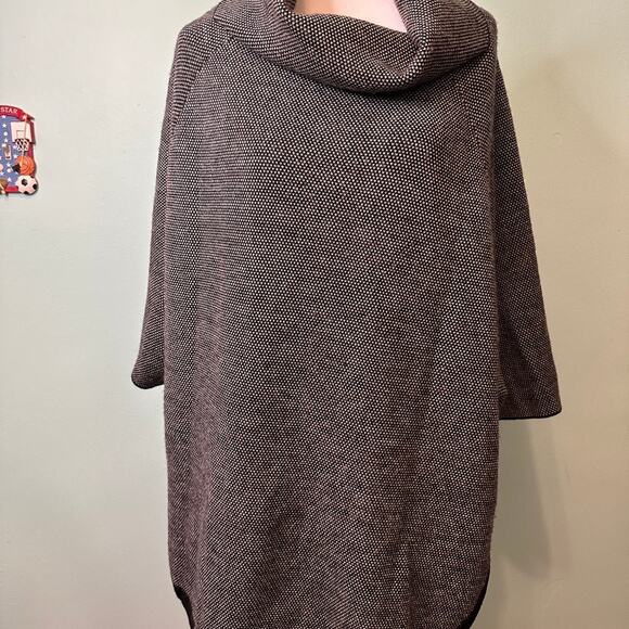 Adrienne Vittadini Women’s Size X-1X Pullover Poncho Knit Sweater 50% Wool - Picture 6 of 10